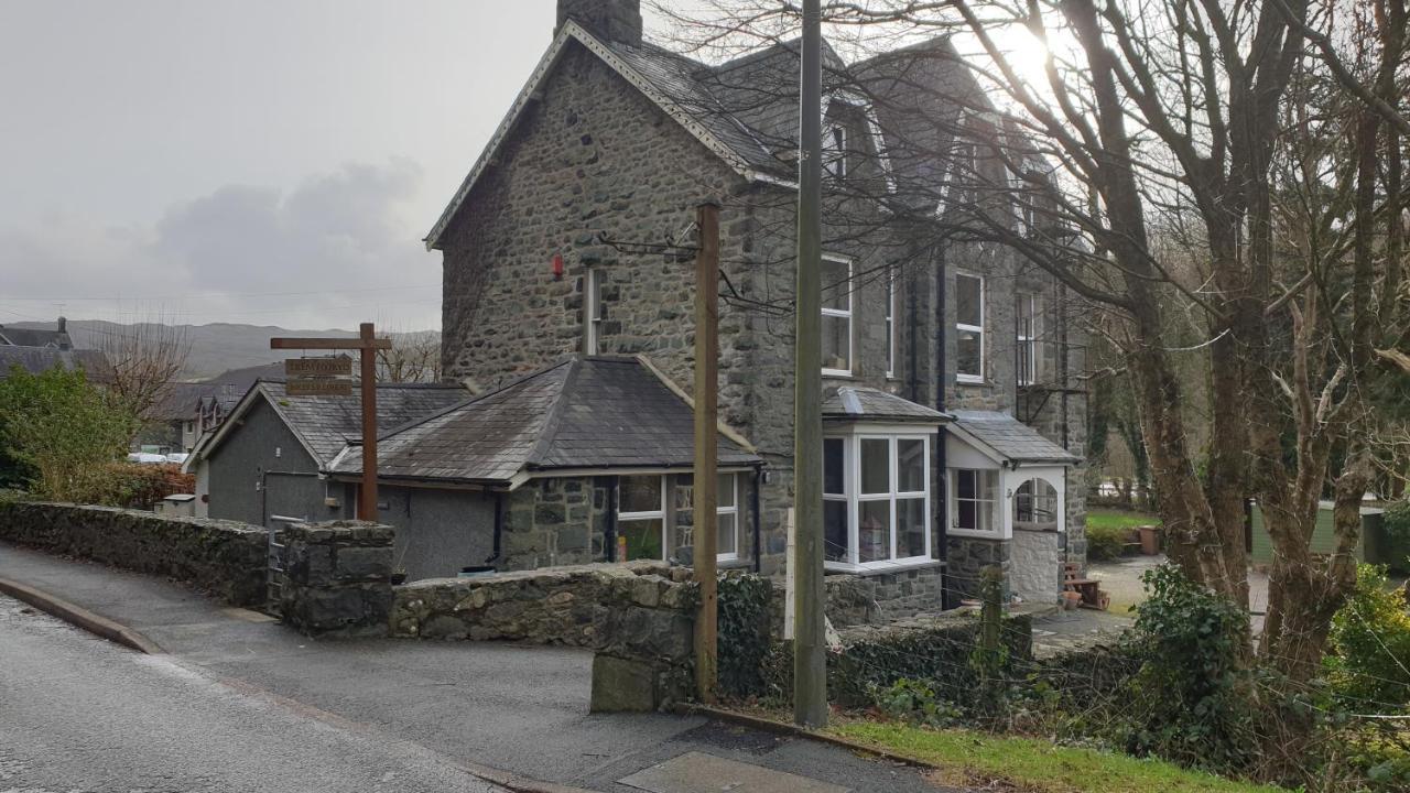 Trem Hyfryd B&B Dolgellau Exterior photo